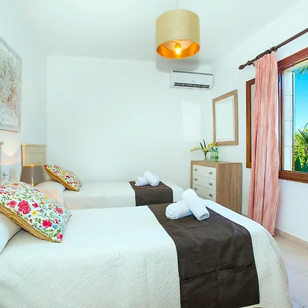 Geranios Villa